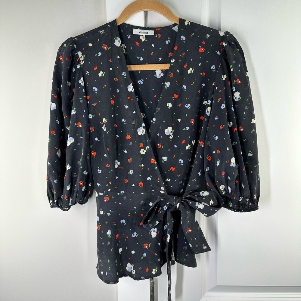 GANNI Size 36/4 Nolana Silk True Wrap Blouse gorgeous dark floral silky Designer
